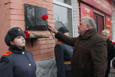 На здании ДОСААФ открыли мемориальную доску рязанскому мотоспортсмену Виктору Адояну